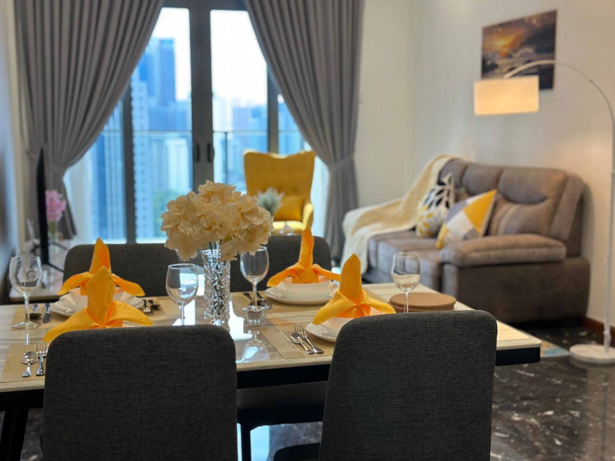 Royce Residences By Romeo Bnb — Photos 1
